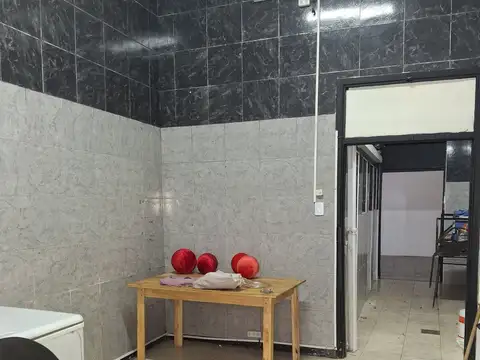 Local en Venta en Almagro, USD 105.000