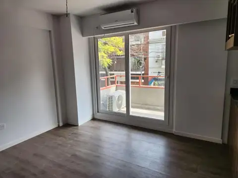 Aráoz 700, Piso 1°