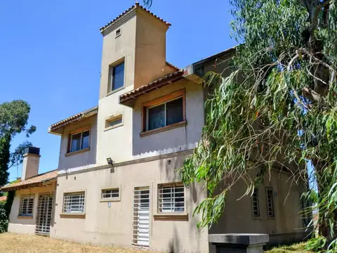 Casa en Venta en Los Acantilados, USD 210.000