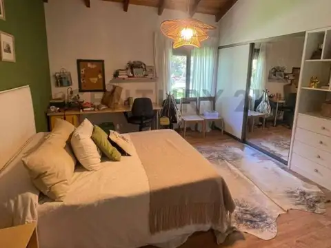 Casa en Venta con 6 cocheras
