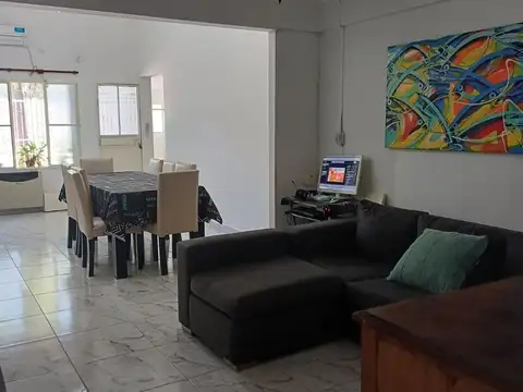 Venta de Casa – Barrio Jorge Newbery, Colón 874