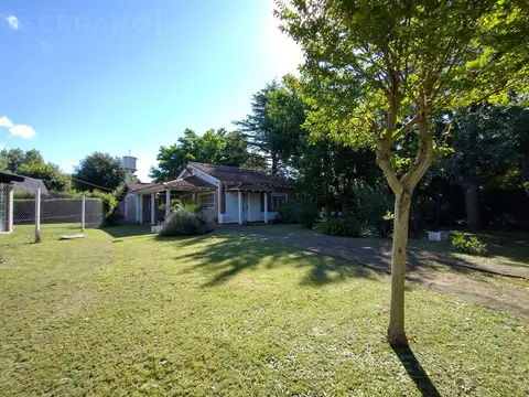 AUR. Venta. Casa 3 amb. Sobre lote de 1410 m2. APTA CREDITO. Parque Sakura. Exaltacion de la Cruz