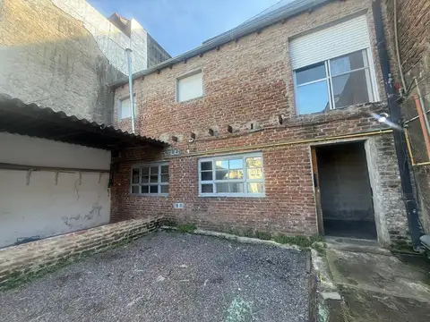 Depto Tipo Casa en Alquiler de 4 ambientes