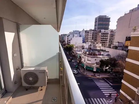 Moderno y amplio monoambiente en edificio con amenities. Excelente ubicacion!