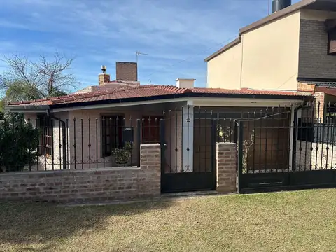 VENTA CASA 3 DORMITORIOS – UNQUILLO, CÓRDOBA
