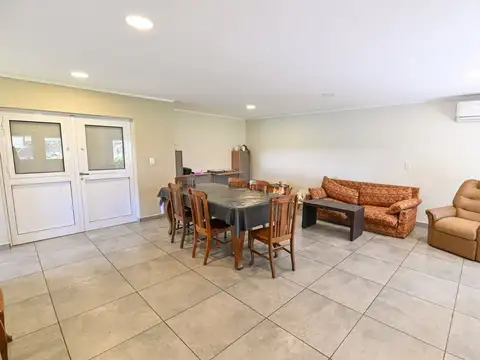 Quinta 3 dormitorios con pileta en Los Robles