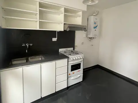 Oportunidad unica. Departamento dos dormitorios en venta en Catamarca 1500