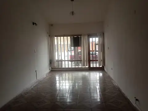 Local en Alquiler en Villa Mercedes, $ 380.000
