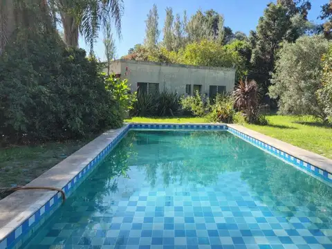 VENTA CASA  CON PILETA   EXALTACIÓN DE LA CRUZ CARDALES CARDALES