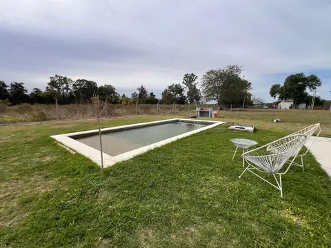 Casa en Venta con 3 cocheras