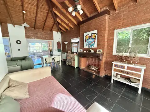 Casa en Venta en Club El Carmen, USD 299.000