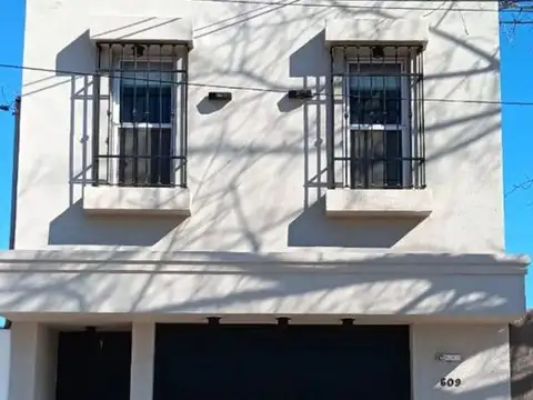 CASA EN VENTA BARRIO LAS BOVEDAS