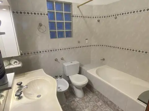 Depto Tipo Casa en Alquiler de 3 ambientes