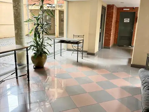 Diego Palma 100, Piso 1