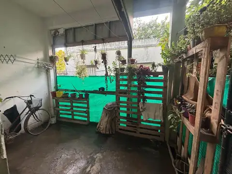 Depto Tipo Casa 4 ambientes con 1 baño