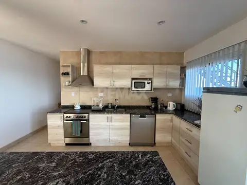 Casa en Venta en Mari Menuco, USD 220.000
