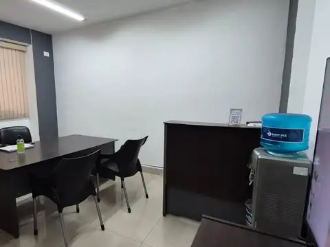 Oficina 2 ambientes con 1 baño