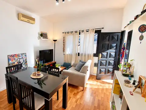 Avenida Rivadavia 21600, Piso P.B