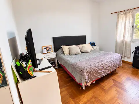 Avenida Rivadavia 21600, Piso P.B
