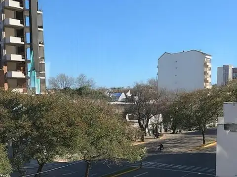 Dpto 2 Amb Divisible a 3 Amb APTO CREDITO en La Lucila