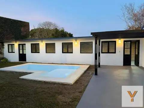 Casa en Venta - 2 Dormitorios 1 Baño - 435mts - Mar Del Plata