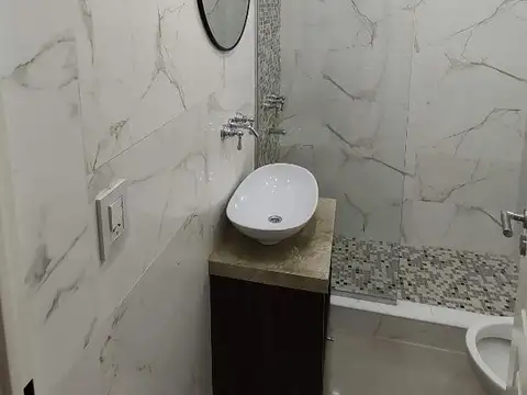 EXCELENTE DEPTO 2 AMB C/BALCON, SUM, GYM Y PILETA!