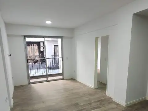 EXCELENTE DEPTO 2 AMB C/BALCON, SUM, GYM Y PILETA!