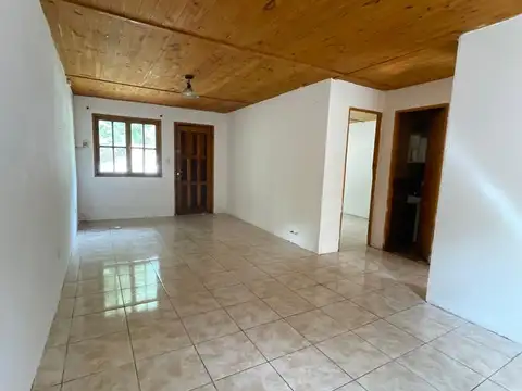 Casa 3 ambientes con 1 baño
