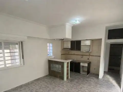 PH 3 AMBIENTES CON PATIO Y COCHERA