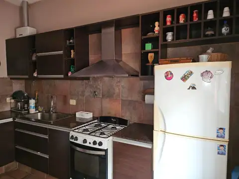 Venta casa 3 ambientes con patio y parrilla Beccar