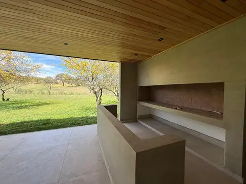 Casa 3 ambientes con 5 baños