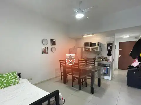 Amoblado- Monoambiente c/parrilla