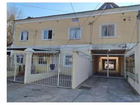 Charrua  Al  700 , Piso 0