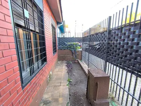 Depto Tipo Casa en Alquiler de 3 ambientes