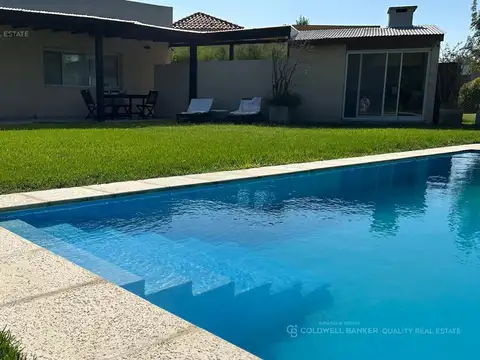 Casa 6 ambientes con 3 baños