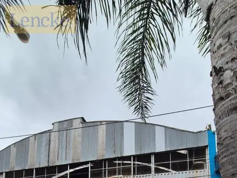 Depósito en venta ideal para industria náutica sobre calle 9 de Julio, San Fernando