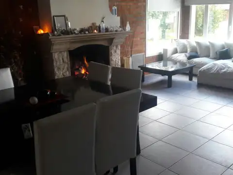 Casa 5 ambientes con 4 baños