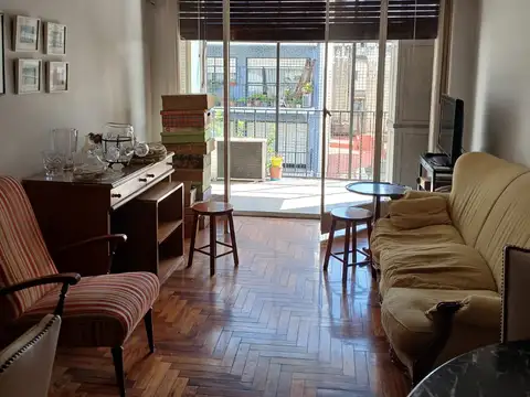 VENTA 3 AMBIENTES CON BALCON A LA CALLE. PALERMO