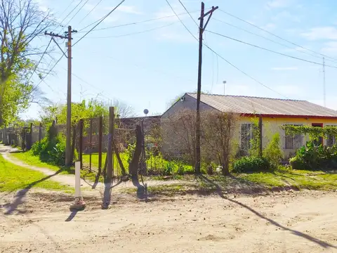 Venta | Casa | 3 Dormitorios | Gran lote libre | C. Bermúdez | Bo. V. Margarita