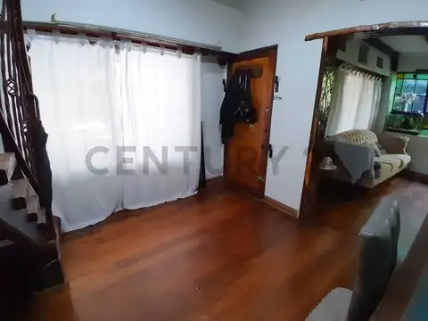Casa 5 ambientes - Ubicación Privilegiada en José Mármol.