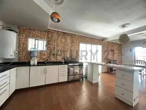 severo del castillo 6700, Piso 0