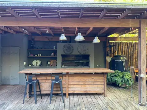 Casa en Venta en San Fernando Vias  /  Libertador a Rio, USD 420.000