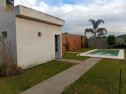 EN VENTA - CASA A TERMINAR CON QUINCHO Y PILETA - ARROYO SECO