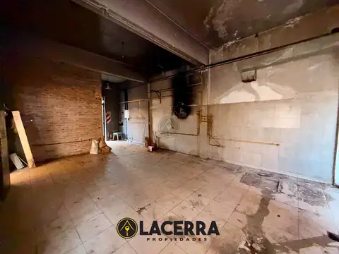 Oportunidad! Local sobre lote de 10x30 en el centro de Villa Ballester