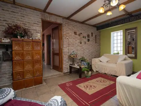 Casa en Venta con 1 cochera
