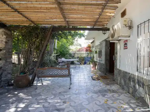 Venta Casa + 4 Apartamentos San Luis