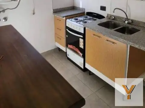 Departamento en Alquiler en Tolosa, $ 750.000