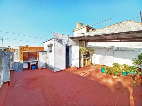 Venta PH al frente 3 Ambientes con Patio y Terraza