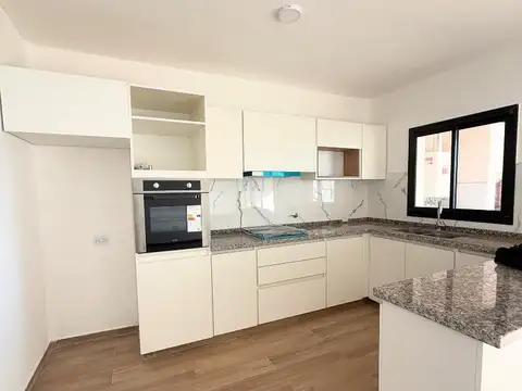 VENDO DUPLEX A ESTRENAR 3 DORMITORIOS EN CAMPOS MANANTIALES