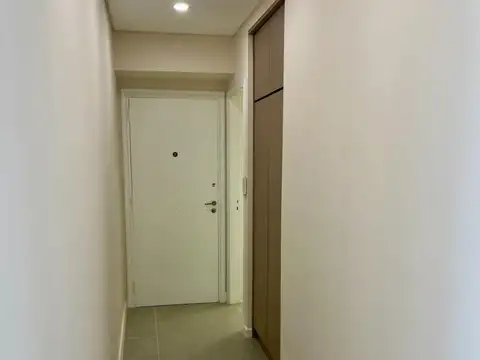 3 ambientes con dependencias de servicio y balcón en mar del plata